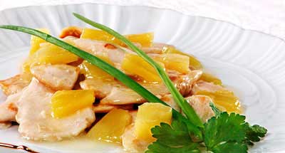 Рецепт ы Блюда из птицы, дичи : Кусочки цыпленка с ананасом