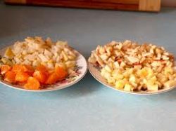 Рецепт салат из сырковой массы и фруктов
