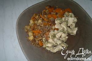Рецепт куриная грудка с зеленым хмели - сунели и гречка с сельдереем и морковью