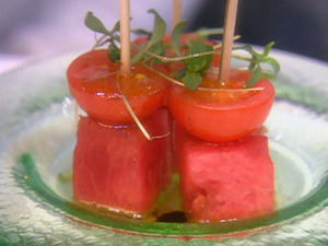 Рецепт канапе из помидоров и арбуза