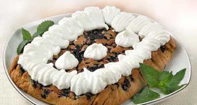 Рецепт ы Сладкие пироги, куличи : Пирог-безе с черникой