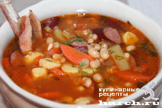 Рецепт фасолевый суп с копченостями и галушками Боб-левеш