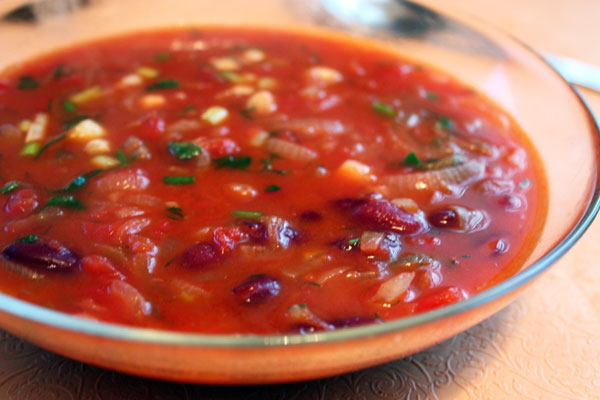 Рецепт острый томатный суп с фасолью