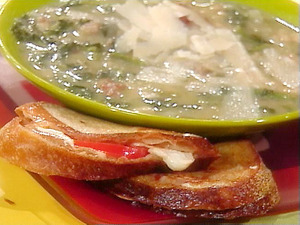 Рецепт суп из брокколи, сосисок и фасоли