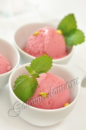 Рецепт малиновое мороженое (с йогуртом)