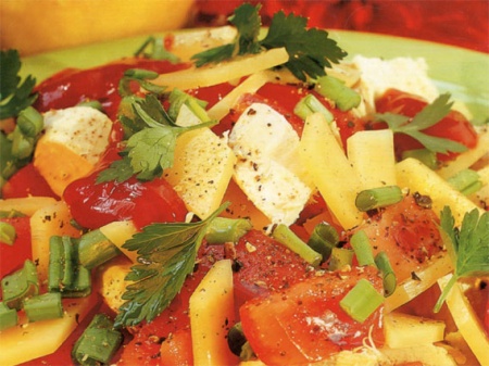 Рецепт салата-закуски из овощей и филе индейки
