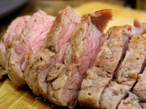 Как приготовить мясо в духовке в фольге?