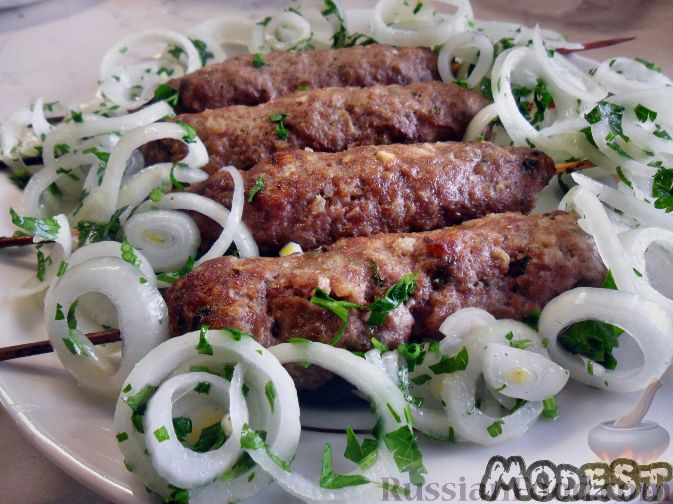 Как сделать рецепт люля кебаб на мангале из свинины?