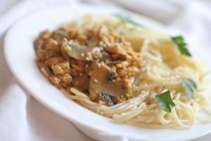 Рецепт спагетти с фаршем и грибами