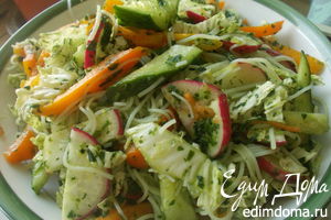 Рецепт салат с лапшой и шпинатной заправкой